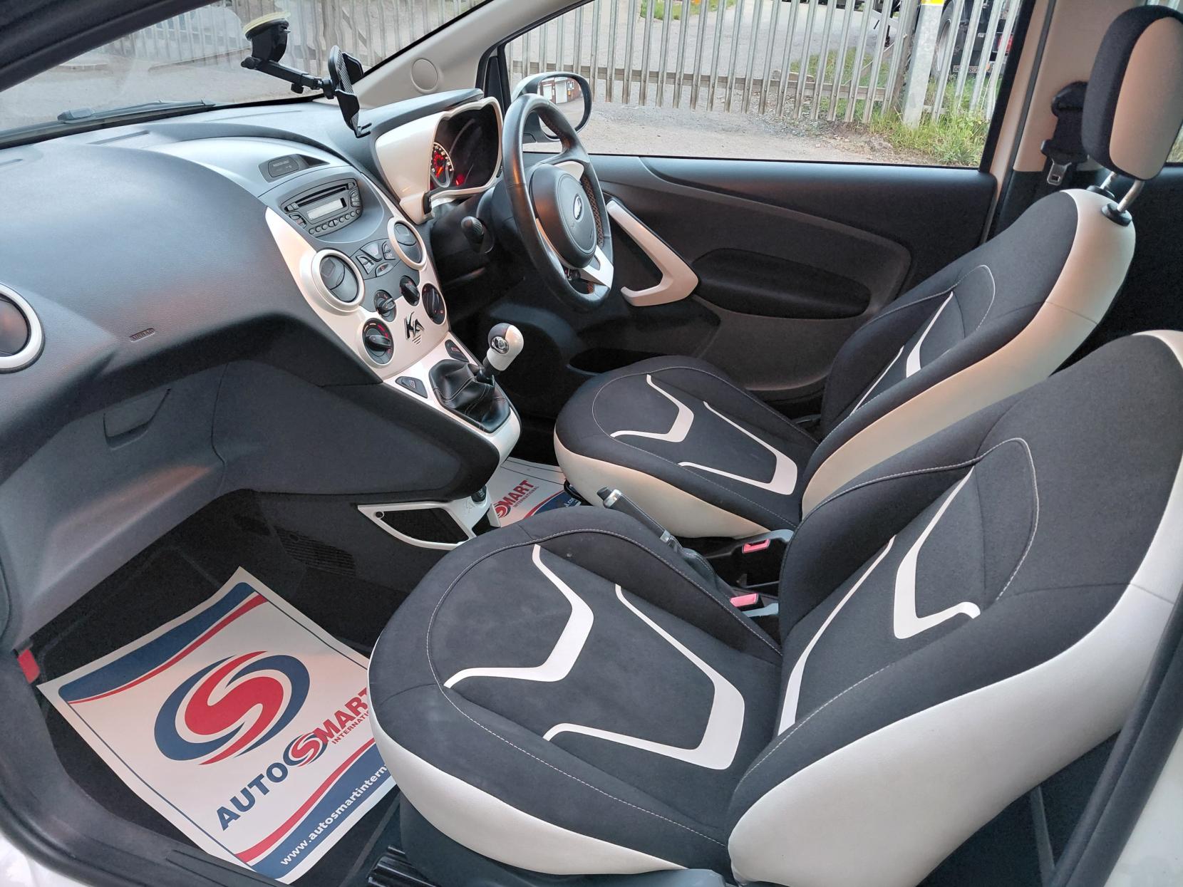 Ford Ka 1.2 Zetec White Edition Hatchback 3dr Petrol Manual Euro 6 (s/s) (69 ps)