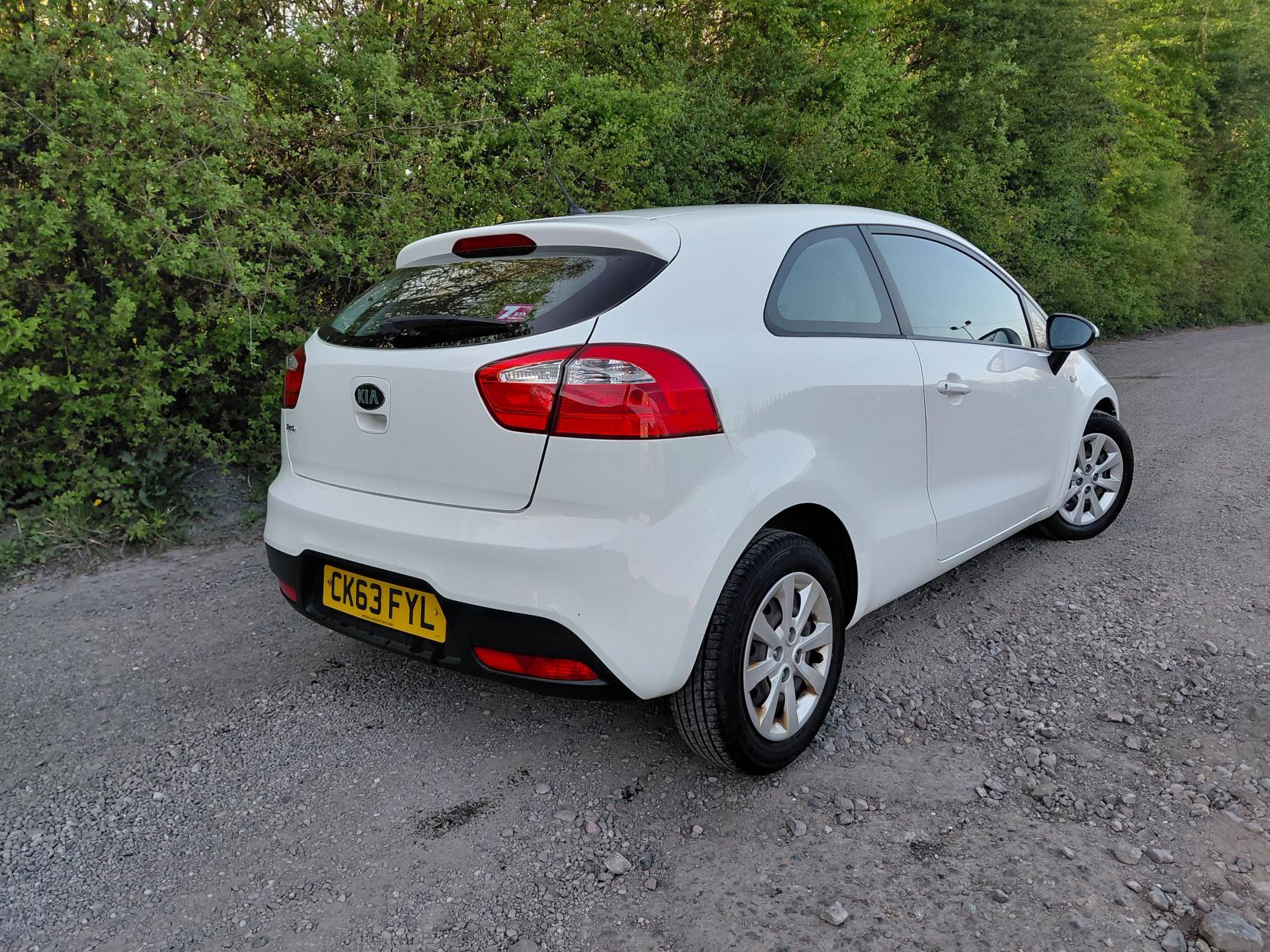 Kia Rio 1.25 1 Hatchback 3dr Petrol Manual Euro 5 (84 bhp)