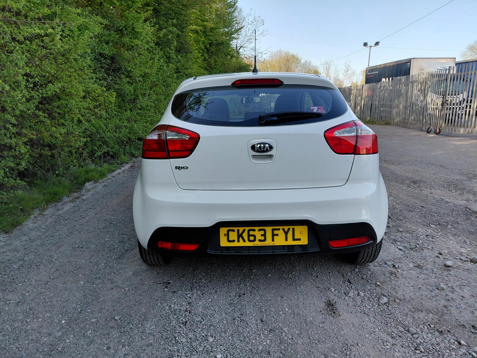 Kia Rio 1.25 1 Hatchback 3dr Petrol Manual Euro 5 (84 bhp)