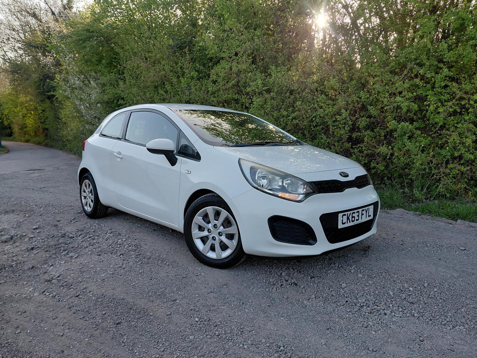 Kia Rio 1.25 1 Hatchback 3dr Petrol Manual Euro 5 (84 bhp)